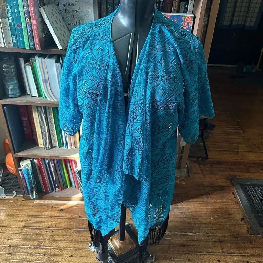 LuLaRoe L Lacy lagenlook Monroeโteal & black fringe kimono